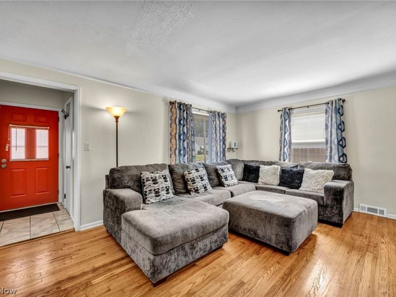 3001 Walbrook Avenue, Cleveland, OH 44109 Photo 7