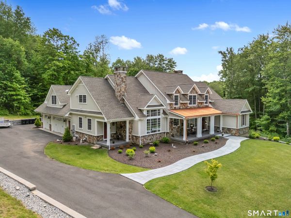 49 Round Hill, Woodbridge, CT 06525