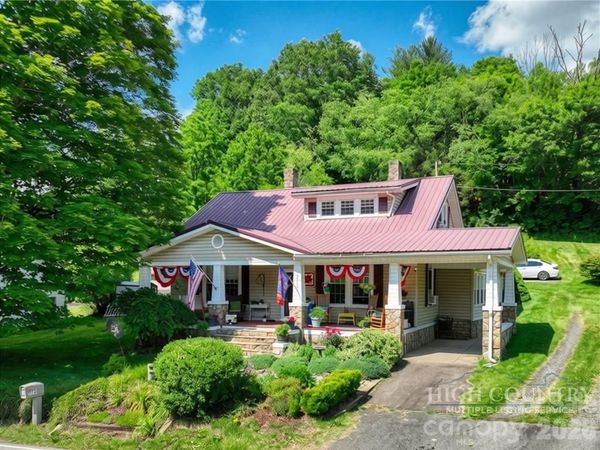 9216 Nc Highway 194 Highway N, Lansing, NC 28643