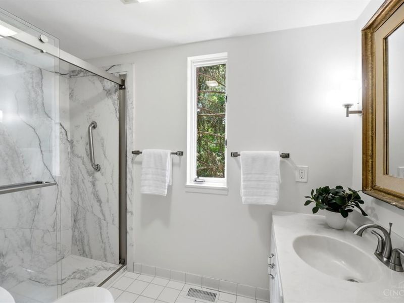 407 Lafayette Avenue, Cincinnati, OH 45220 Photo 25