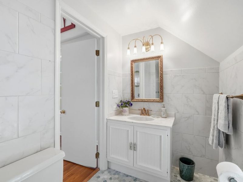 407 Lafayette Avenue, Cincinnati, OH 45220 Photo 37