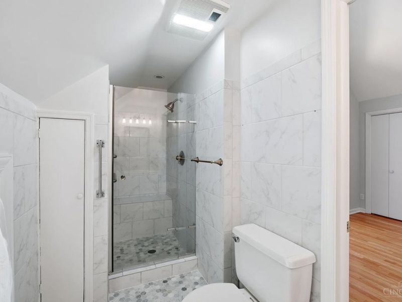 407 Lafayette Avenue, Cincinnati, OH 45220 Photo 38