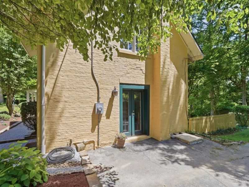 407 Lafayette Avenue, Cincinnati, OH 45220 Photo 62