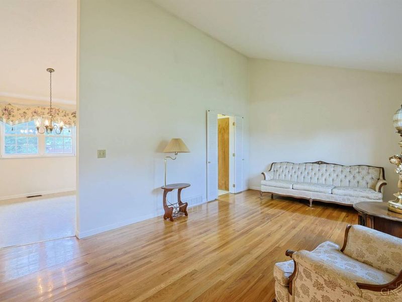 8285 Taffy Drive, West Chester, OH 45069 Photo 8