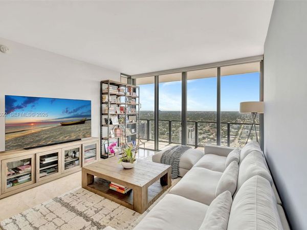 88 SW 7th St, Unit 3604, Miami, FL 33130
