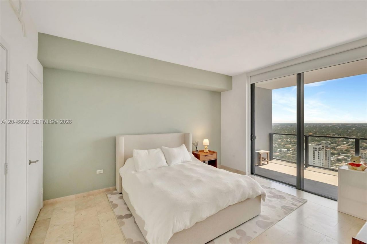 88 SW 7th St, Unit 3604, Miami, FL 33130 Photo