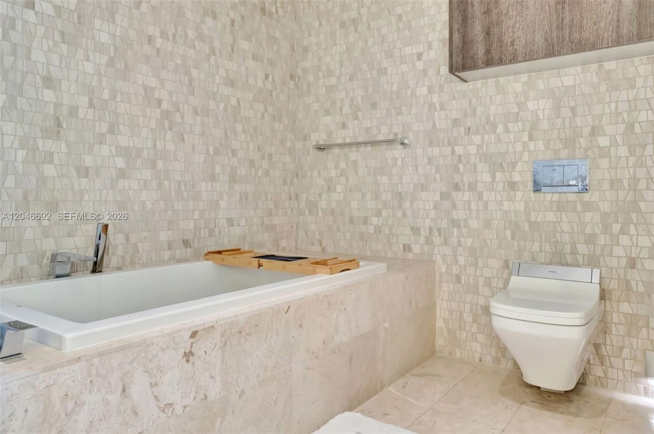 88 SW 7th St, Unit 3604, Miami, FL 33130 Photo