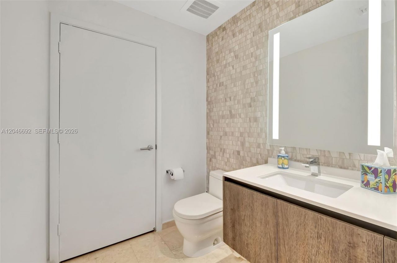 88 SW 7th St, Unit 3604, Miami, FL 33130 Photo