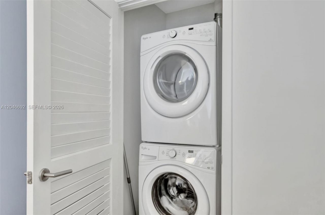 88 SW 7th St, Unit 3604, Miami, FL 33130 Photo