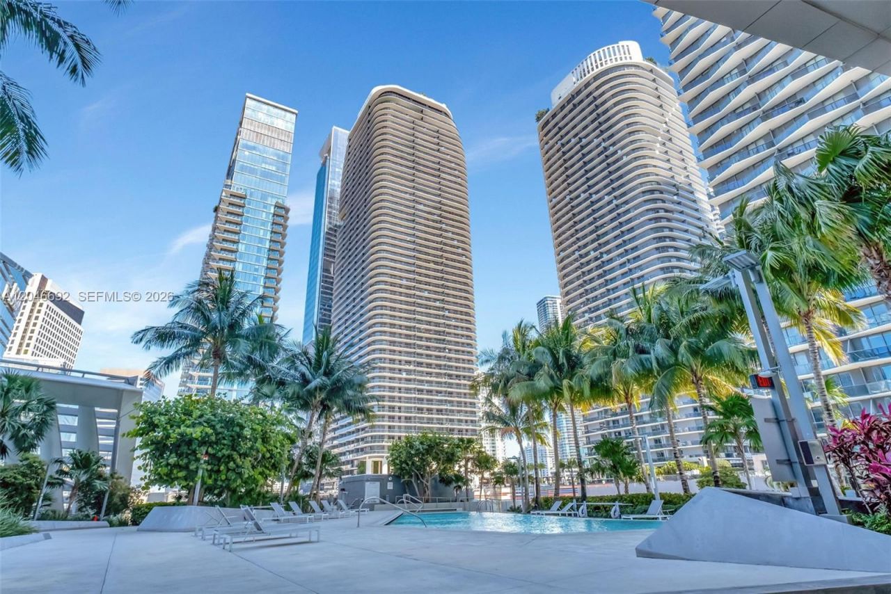 88 SW 7th St, Unit 3604, Miami, FL 33130 Photo