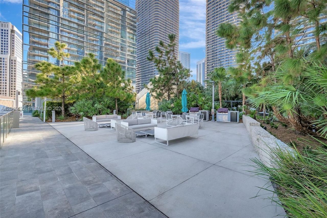 88 SW 7th St, Unit 3604, Miami, FL 33130 Photo