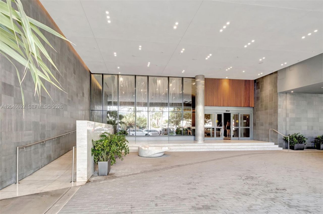 88 SW 7th St, Unit 3604, Miami, FL 33130 Photo