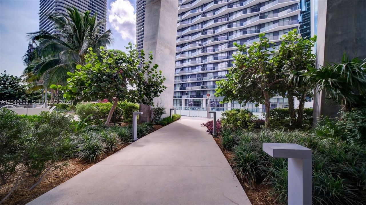 88 SW 7th St, Unit 3604, Miami, FL 33130 Photo