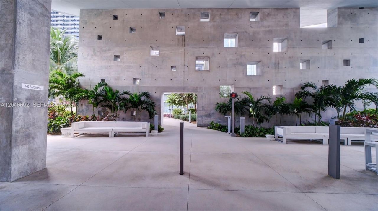 88 SW 7th St, Unit 3604, Miami, FL 33130 Photo