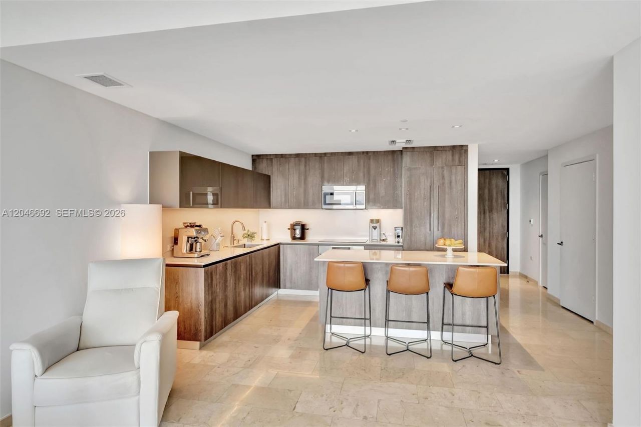 88 SW 7th St, Unit 3604, Miami, FL 33130 Photo