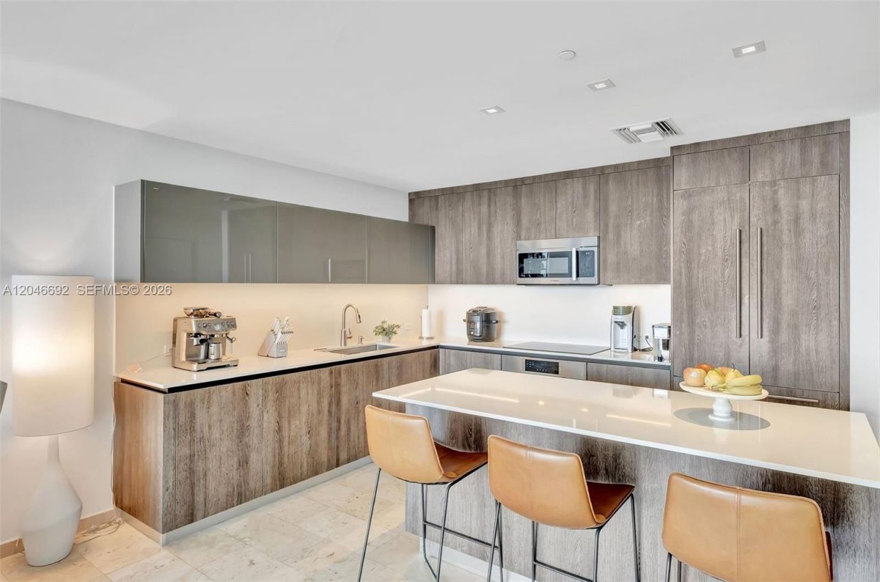 88 SW 7th St, Unit 3604, Miami, FL 33130 Photo