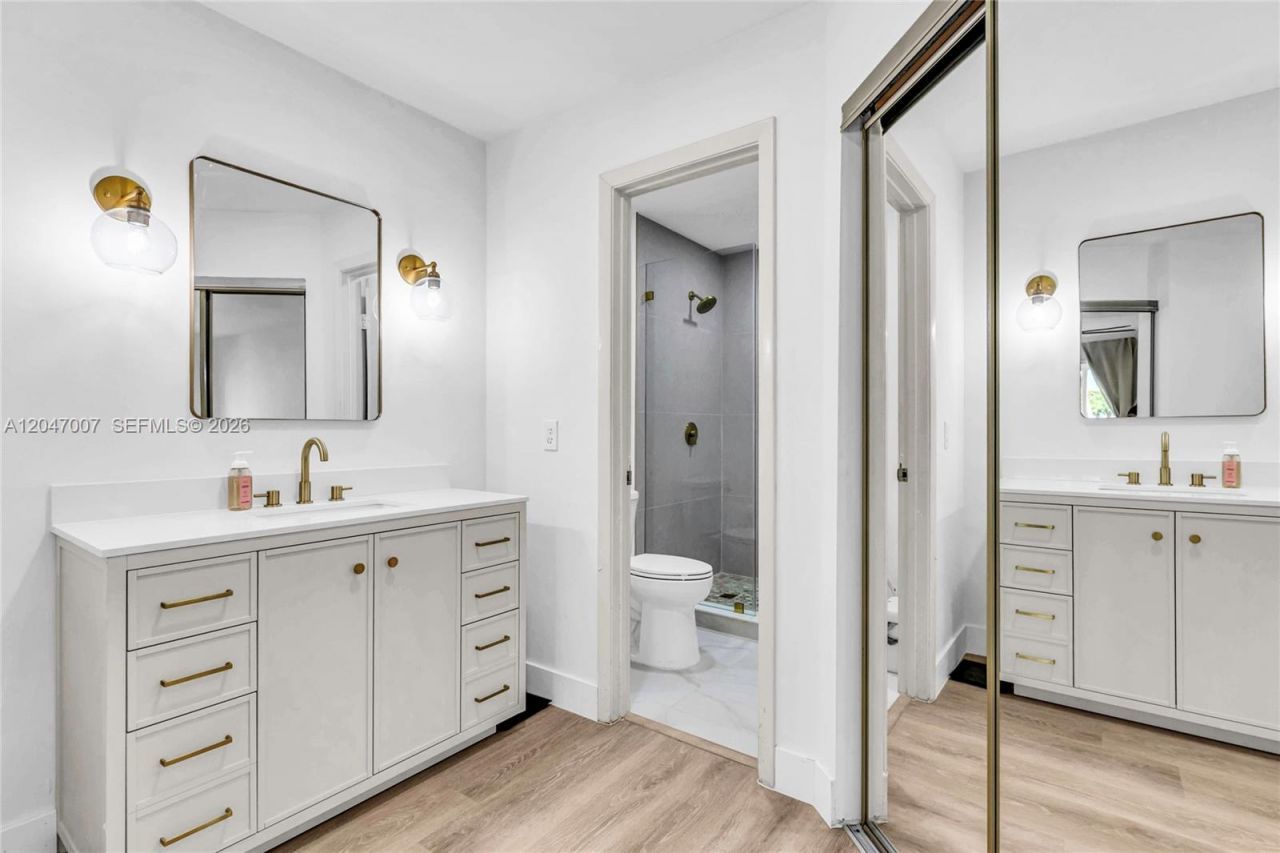 681 Pine Ridge Ter , Davie, FL 33325 Photo