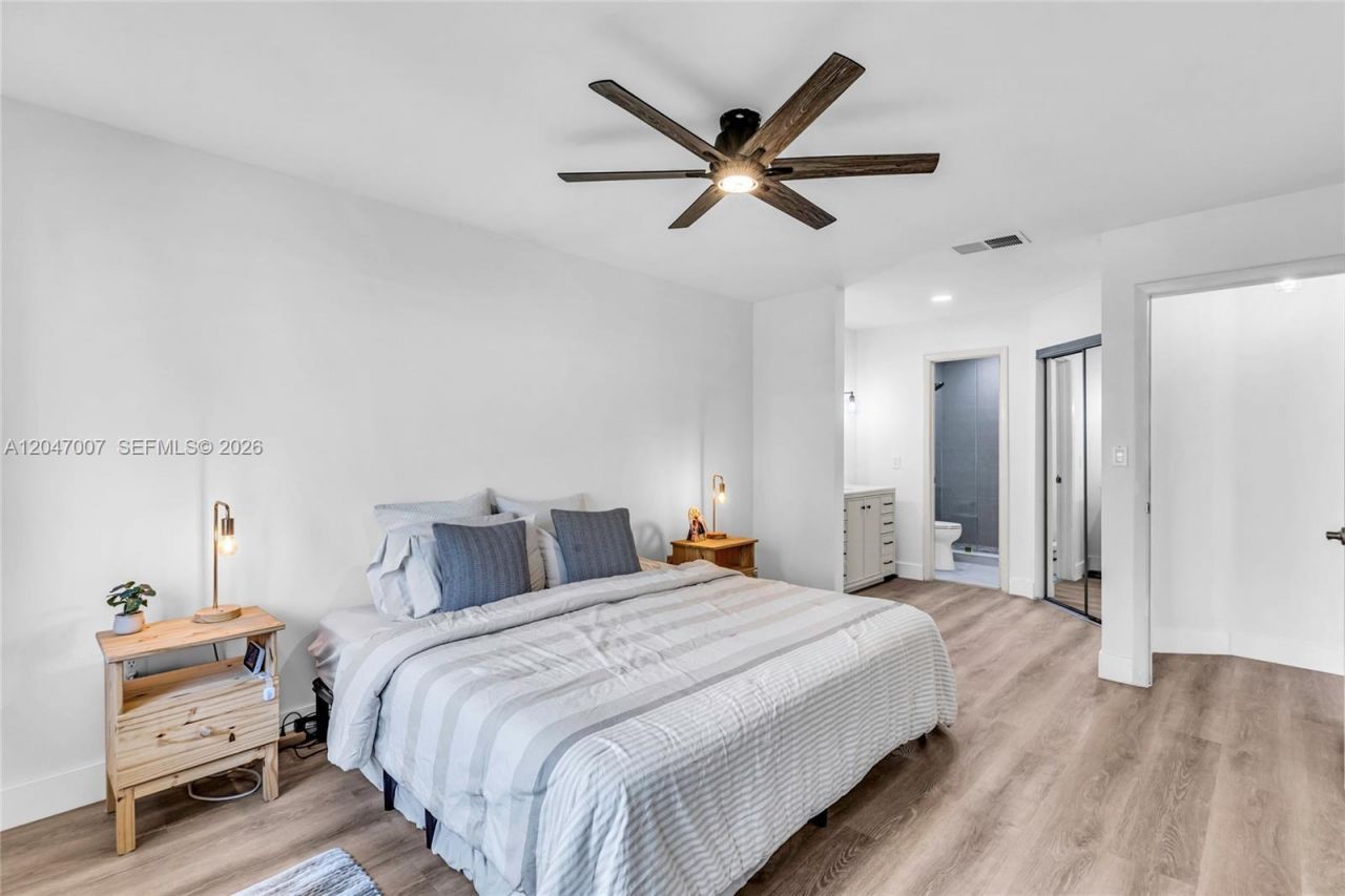 681 Pine Ridge Ter , Davie, FL 33325 Photo