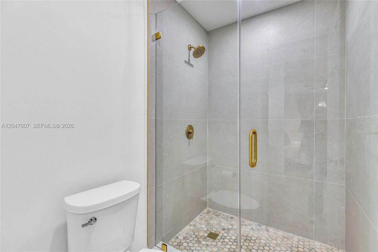 681 Pine Ridge Ter , Davie, FL 33325 Photo