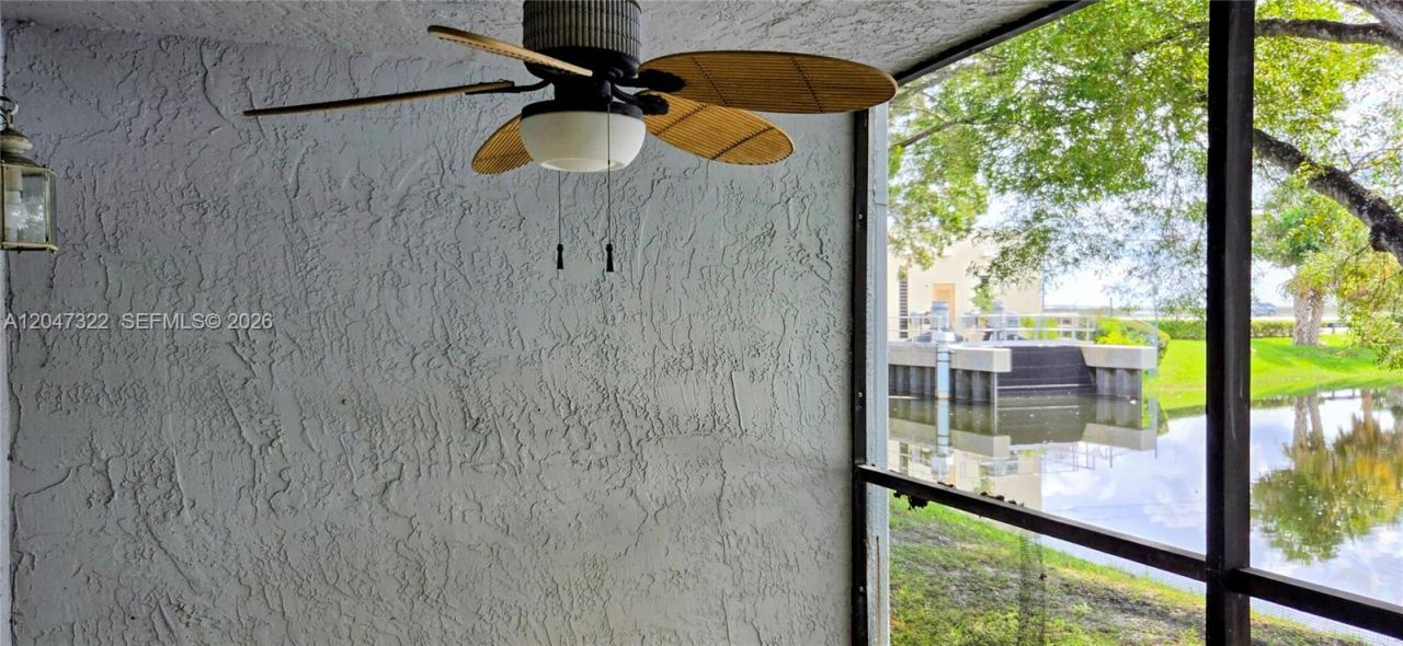 153 Lakeview Dr , Unit 104, Weston, FL 33326 Photo