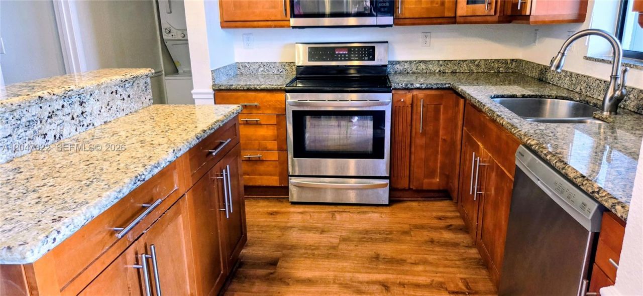 153 Lakeview Dr , Unit 104, Weston, FL 33326 Photo