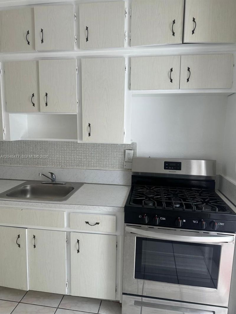 7860 Harding Ave , Unit 4B, Miami Beach, FL 33141 Photo