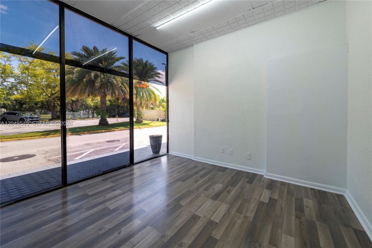 3801 N University Dr , Unit 501, Sunrise, FL 33351 Photo