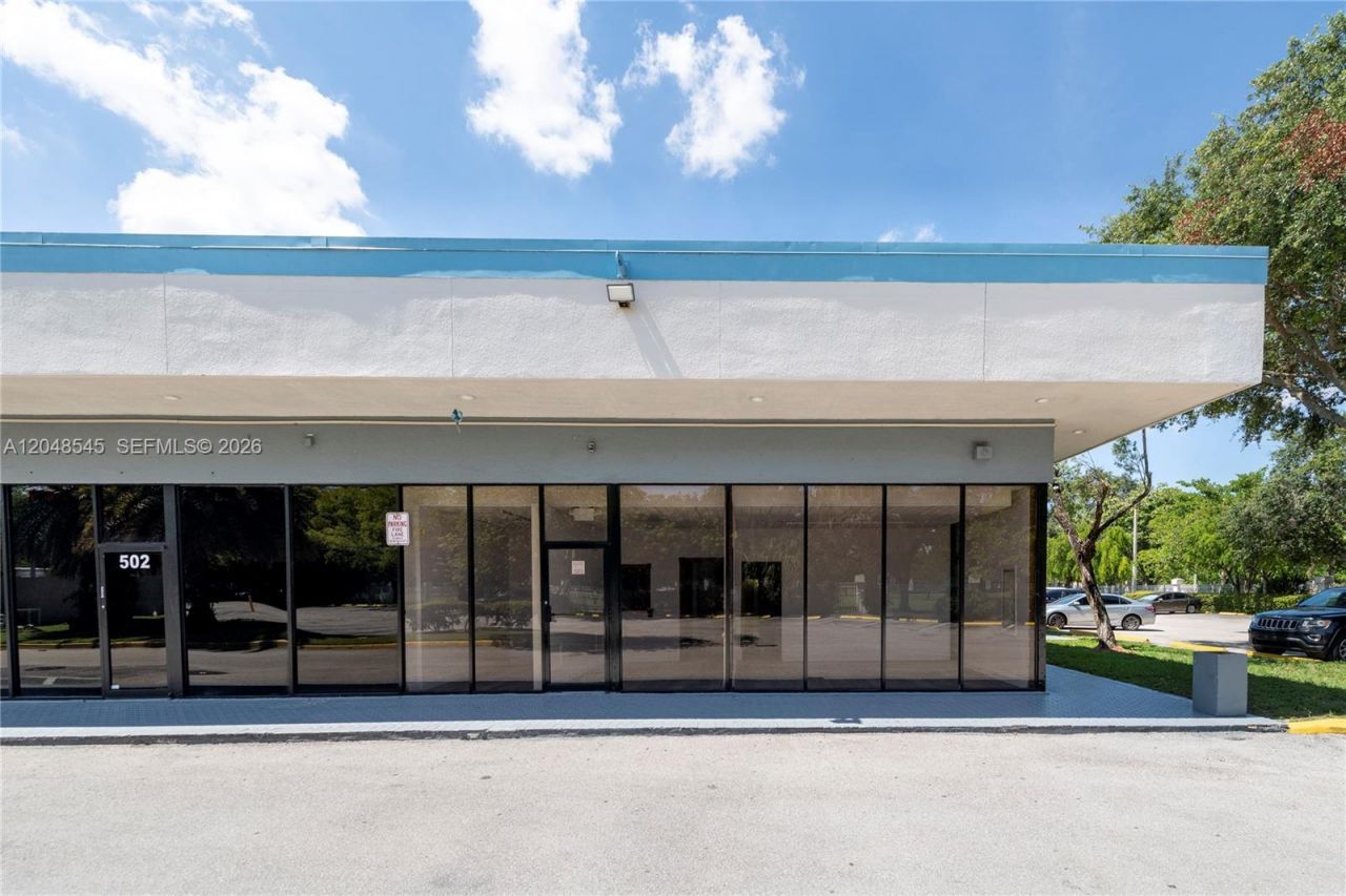 3801 N University Dr , Unit 501, Sunrise, FL 33351 Photo