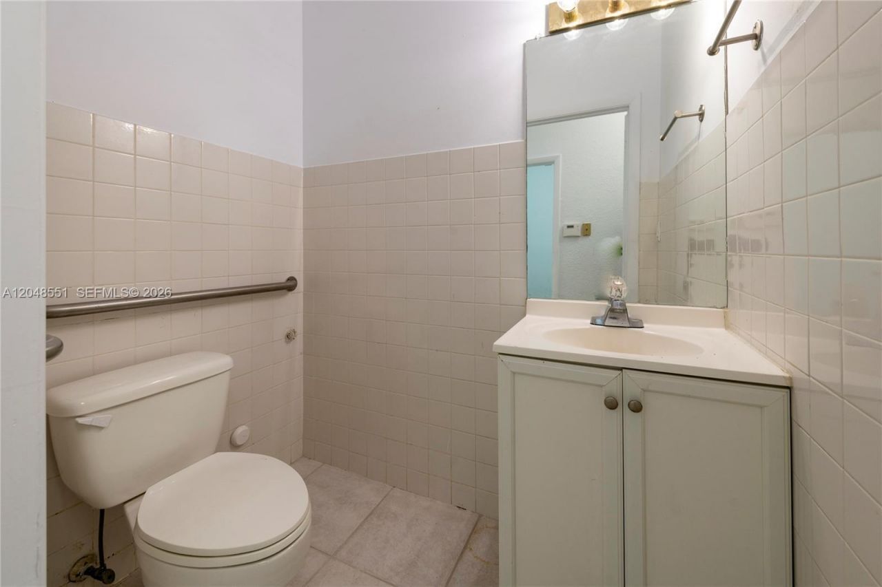 3801 N University Dr , Unit 502, Sunrise, FL 33351 Photo