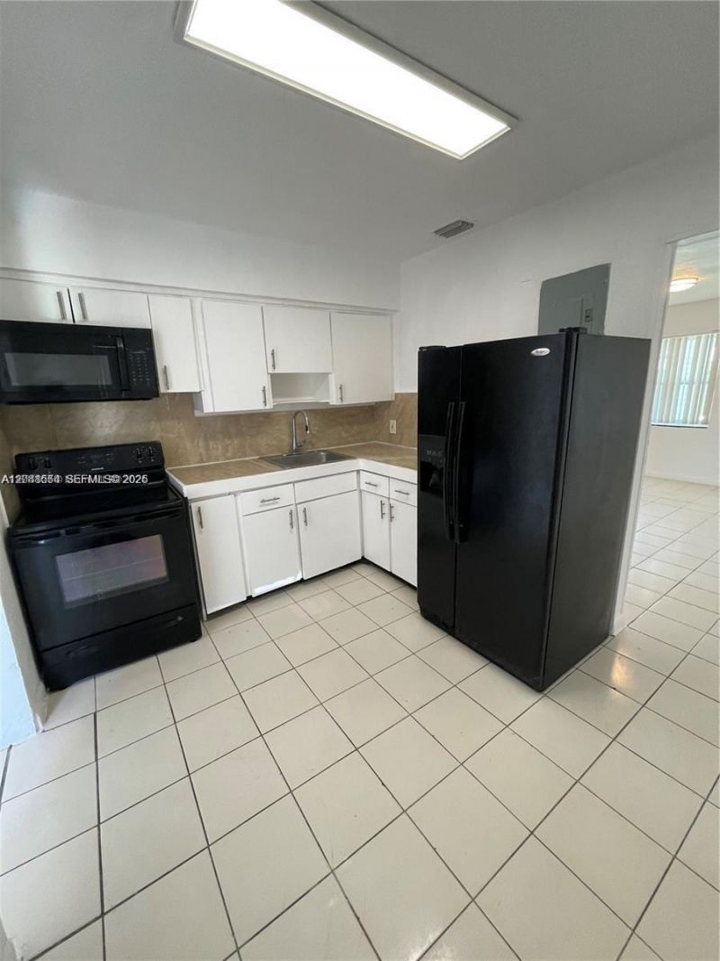 2435 Plunkett St , Unit 1, Hollywood, FL 33020 Photo
