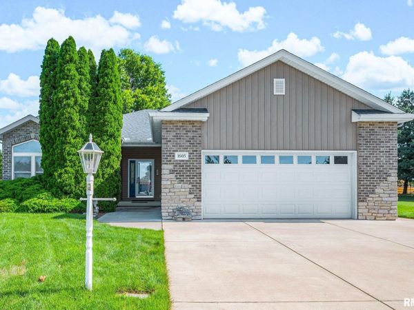 1603 W HOLLAND Court, Chillicothe, IL 61523