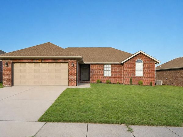 3526 S Juniper Avenue , Springfield, MO 65804