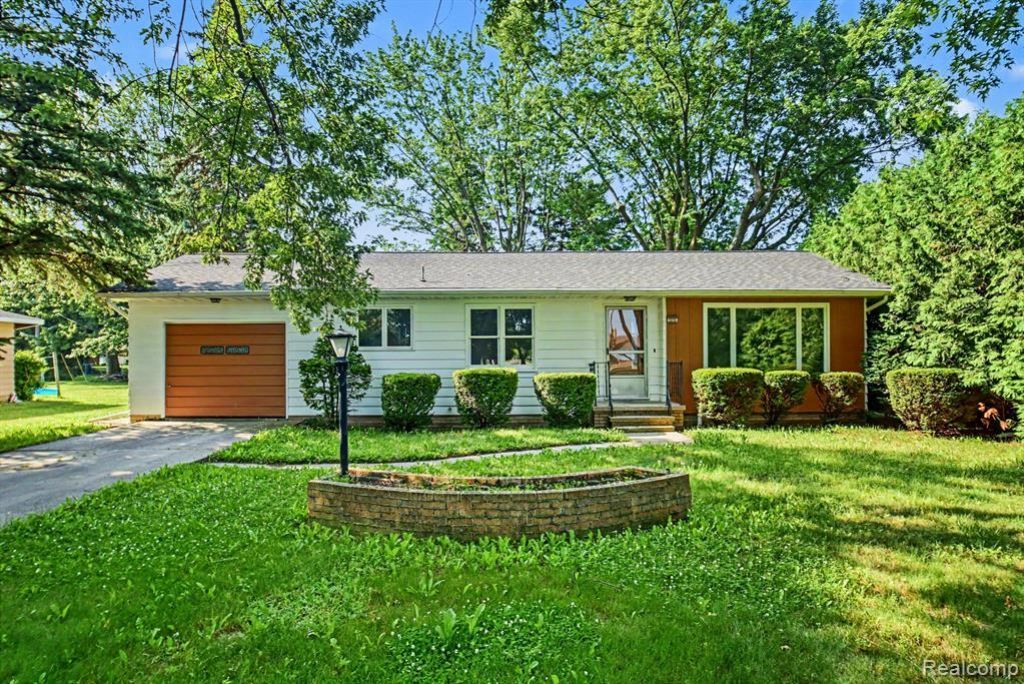 7275 Kraft Street, Pigeon Vlg, MI 48755 Main Photo