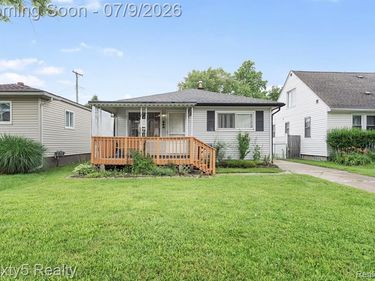 460 Manatee Avenue, Hazel Park, MI 48030