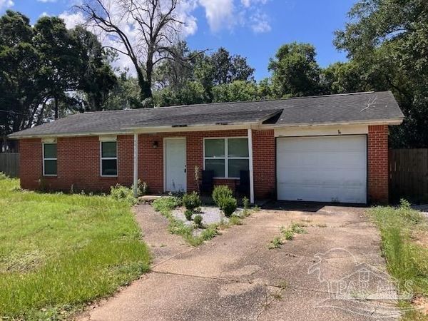 4075 Charles Cir, Pace, FL 32571