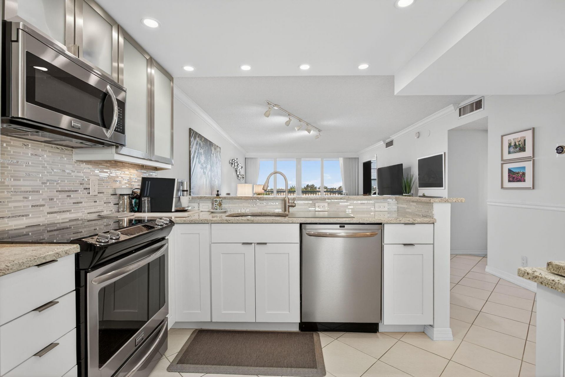 2940 N Course Drive, Unit 903, Pompano Beach, FL 33069 Photo