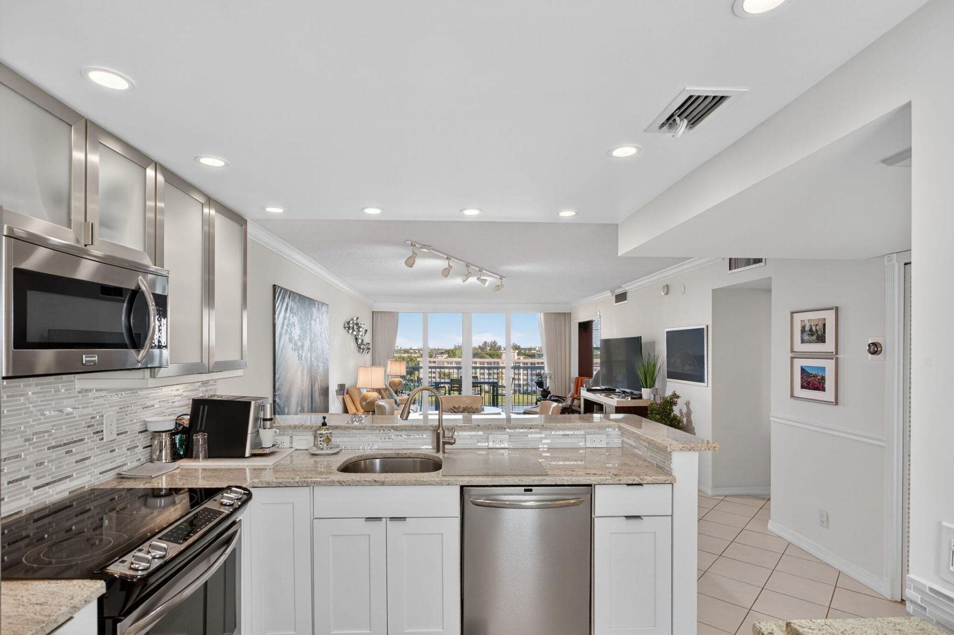 2940 N Course Drive, Unit 903, Pompano Beach, FL 33069 Photo