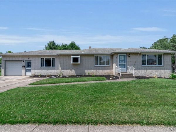8 Lois Drive , Buffalo, NY 14227