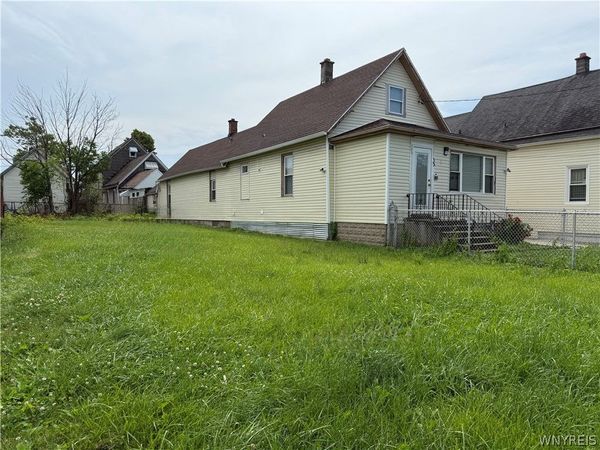 31 Woltz Avenue , Buffalo, NY 14212