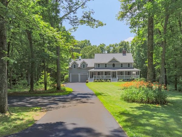 4 Upton Street, Dunstable, MA 01827