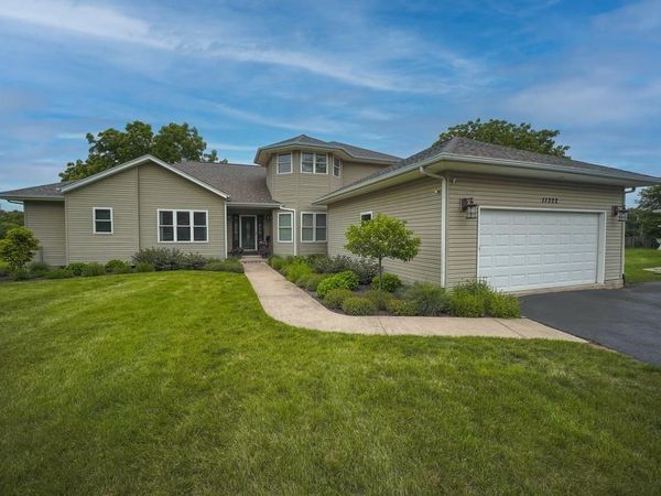 11322 Ventura Boulevard, MACHESNEY PARK, IL 61115