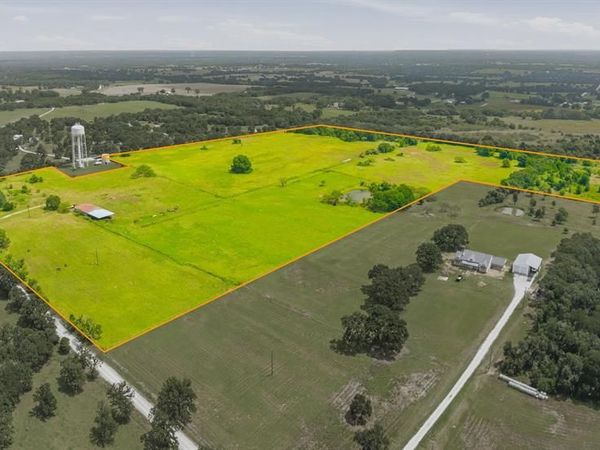 1439 Hcr 1432 , Covington, TX 76636