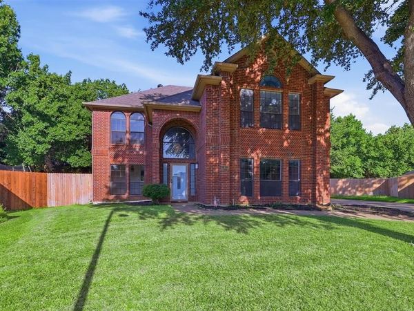 2422 Black Spruce Court, Arlington, TX 76001