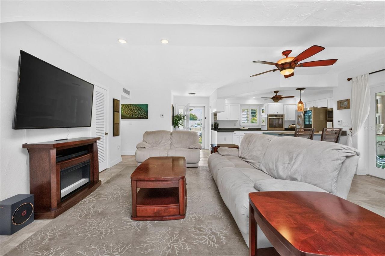 103 Rodgers Avenue Ne, Port Charlotte, FL 33952 Photo