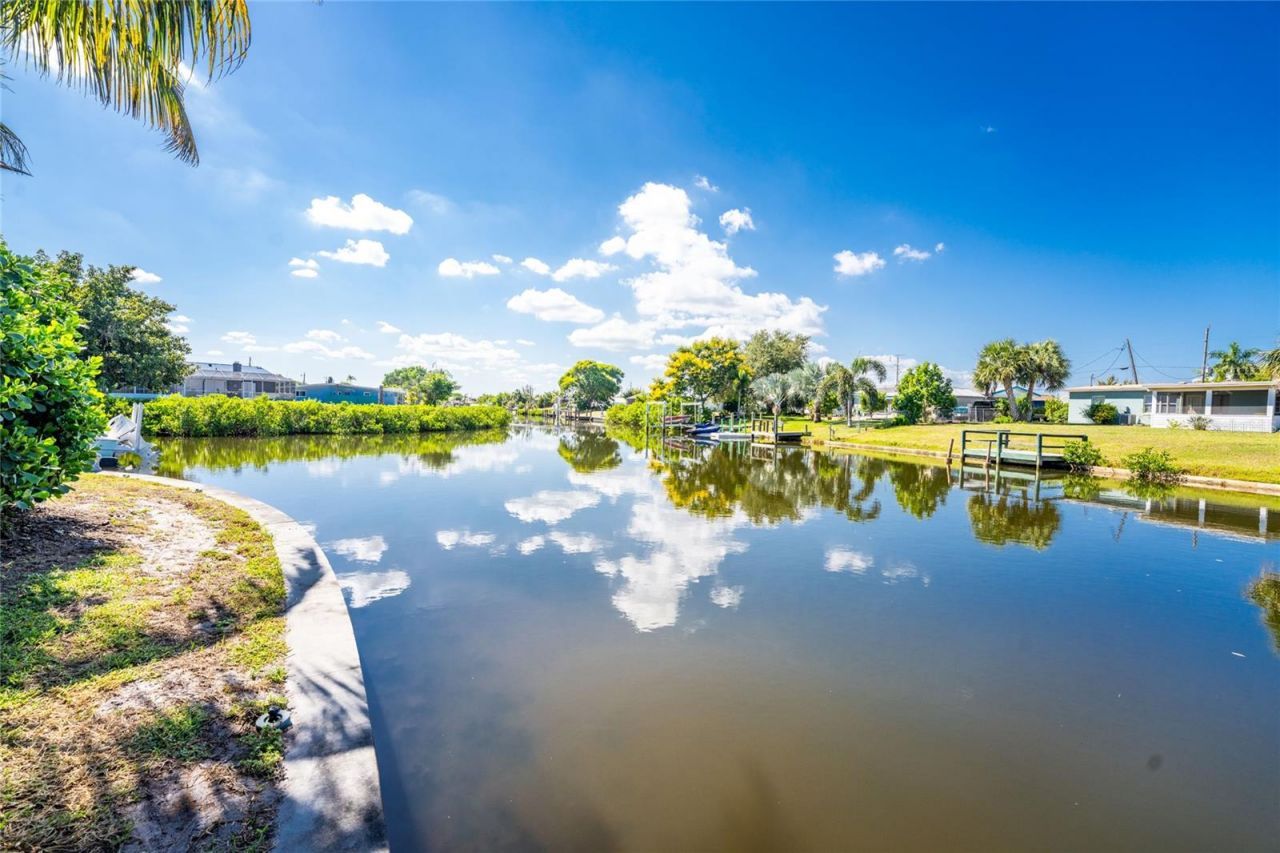 103 Rodgers Avenue Ne, Port Charlotte, FL 33952 Photo