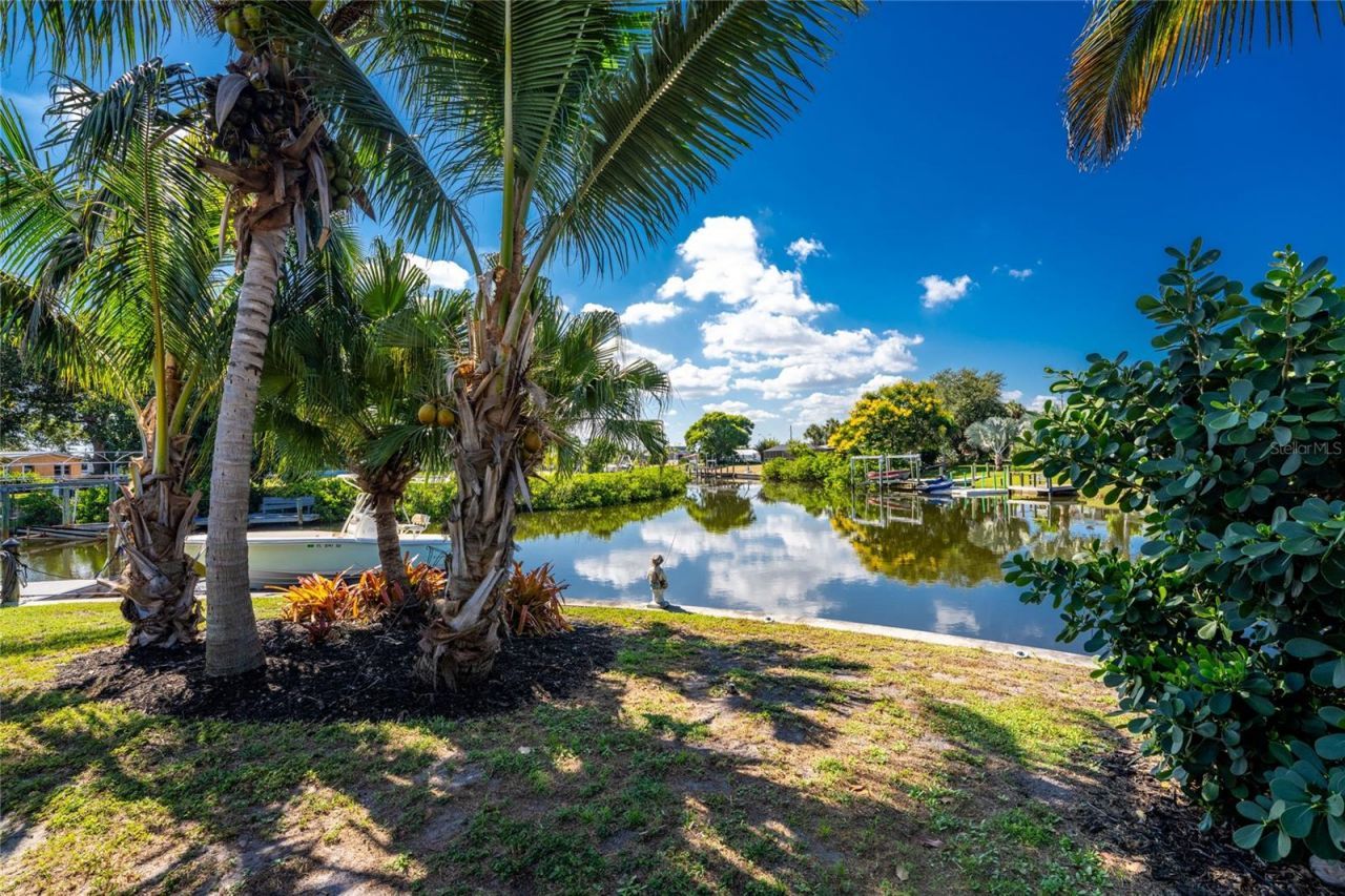 103 Rodgers Avenue Ne, Port Charlotte, FL 33952 Photo