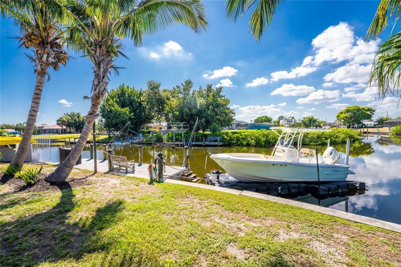 103 Rodgers Avenue Ne, Port Charlotte, FL 33952 Photo