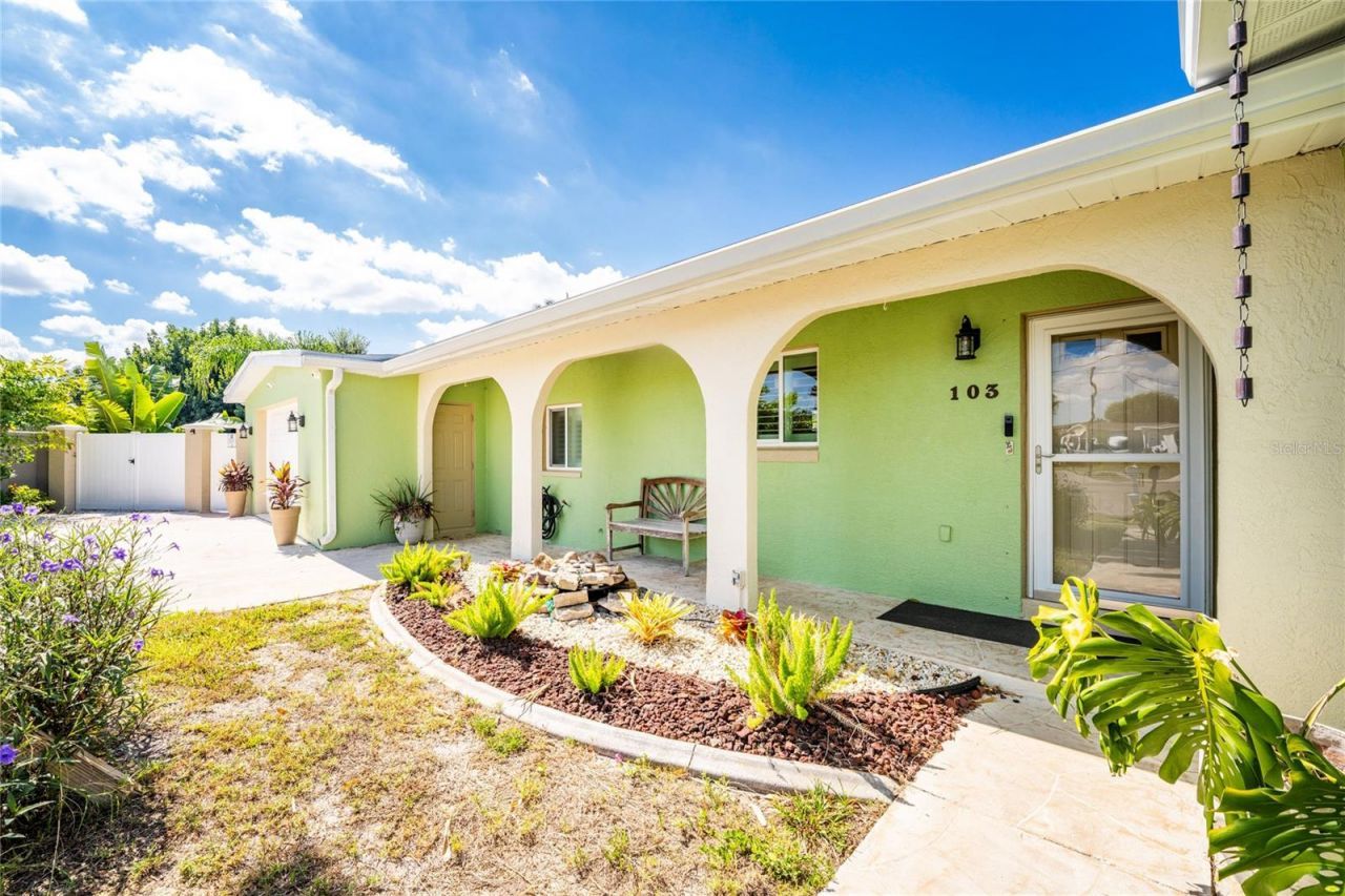 103 Rodgers Avenue Ne, Port Charlotte, FL 33952 Photo