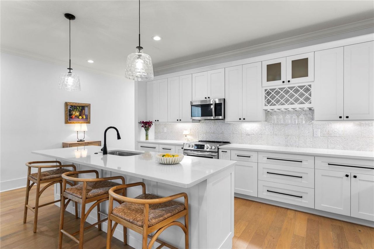 213 W Elm Street, Tampa, FL 33604 Photo