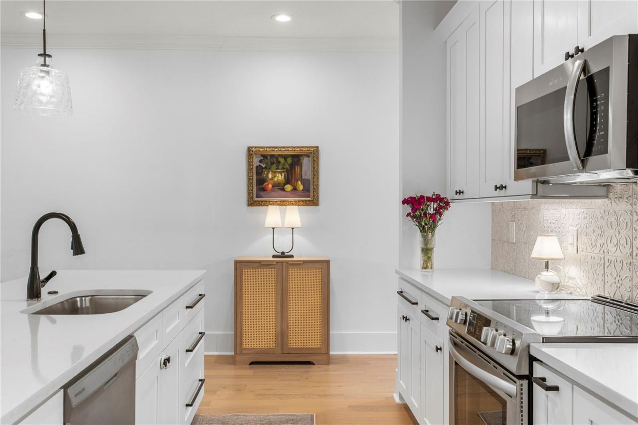 213 W Elm Street, Tampa, FL 33604 Photo